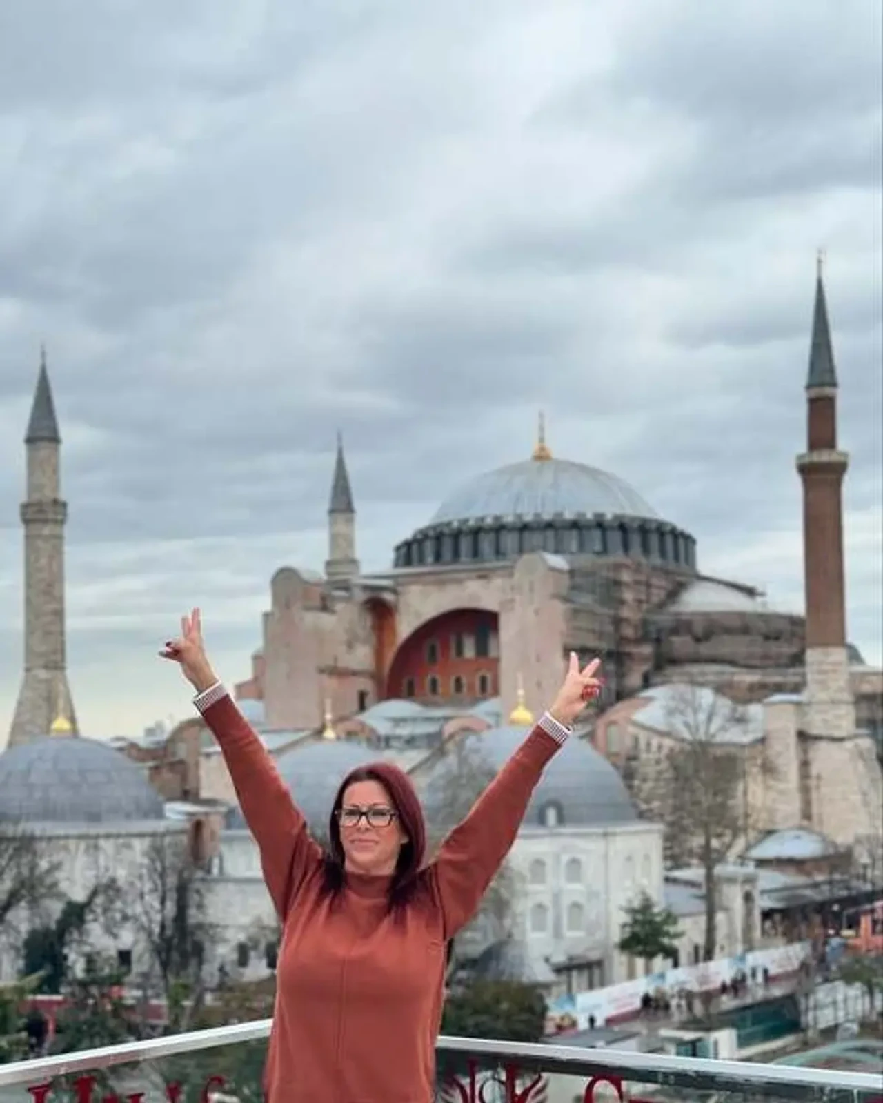 Yetişkin Film Yıldızı Alexis Fawx Ayasofya Camii’nde! Türkiye’nin Her Köşesine Hayran Kaldı! 5