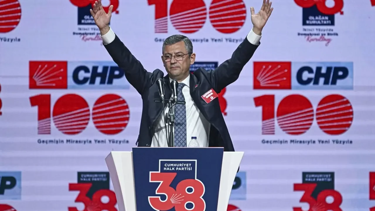 CHP’de Fırtına Öncesi Sessizlik mi? Fatih Portakal’dan Kulis Bilgisi! Lider Değişimi Kapıda