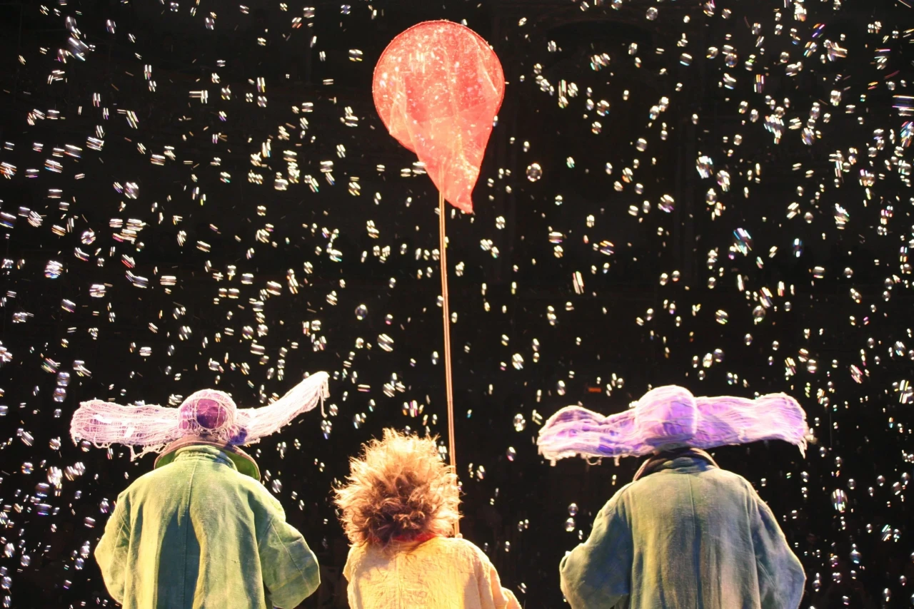 Slava’s Snowshow yeniden Türkiye’ye geliyor! İstanbul büyüleyici gösteriye ev sahipliği yapacak!