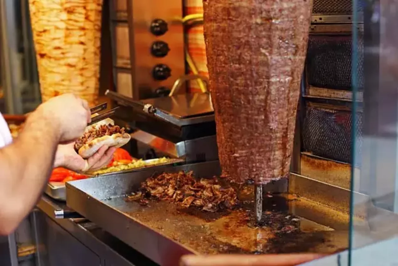 Yemek Sepeti’nde Enflasyonun Etkisi: Lahmacun ve Adana Dürüm Neden Yemek Siparişlerinden Çıkıyor?