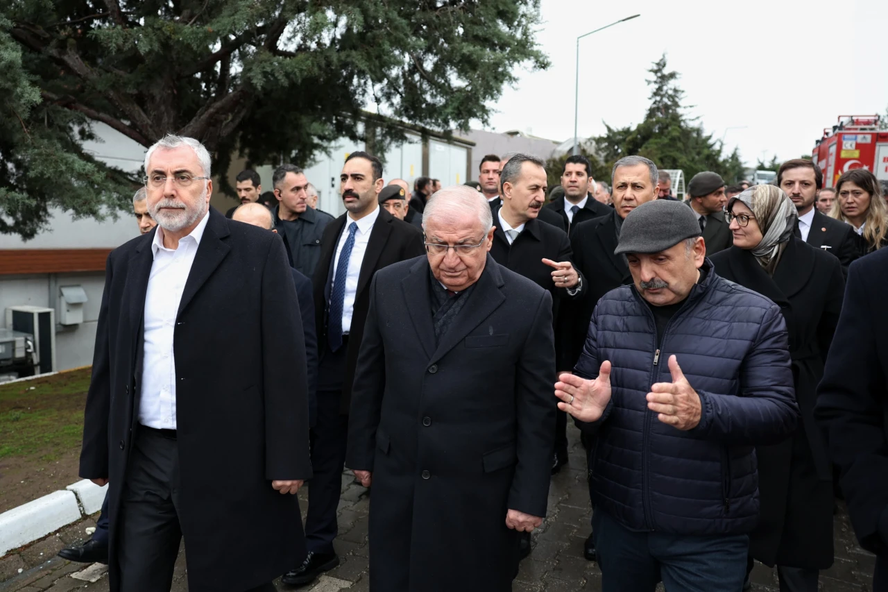 Milli Savunma Bakanı Yaşar Güler, Karesi’deki Fabrika Patlaması İçin Balıkesir’e Gitti!