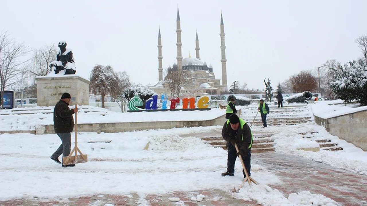 Trakya Bölgesinde Yaşayanlar Dikkat! Trakya'da Kar Yağışı Başlıyor