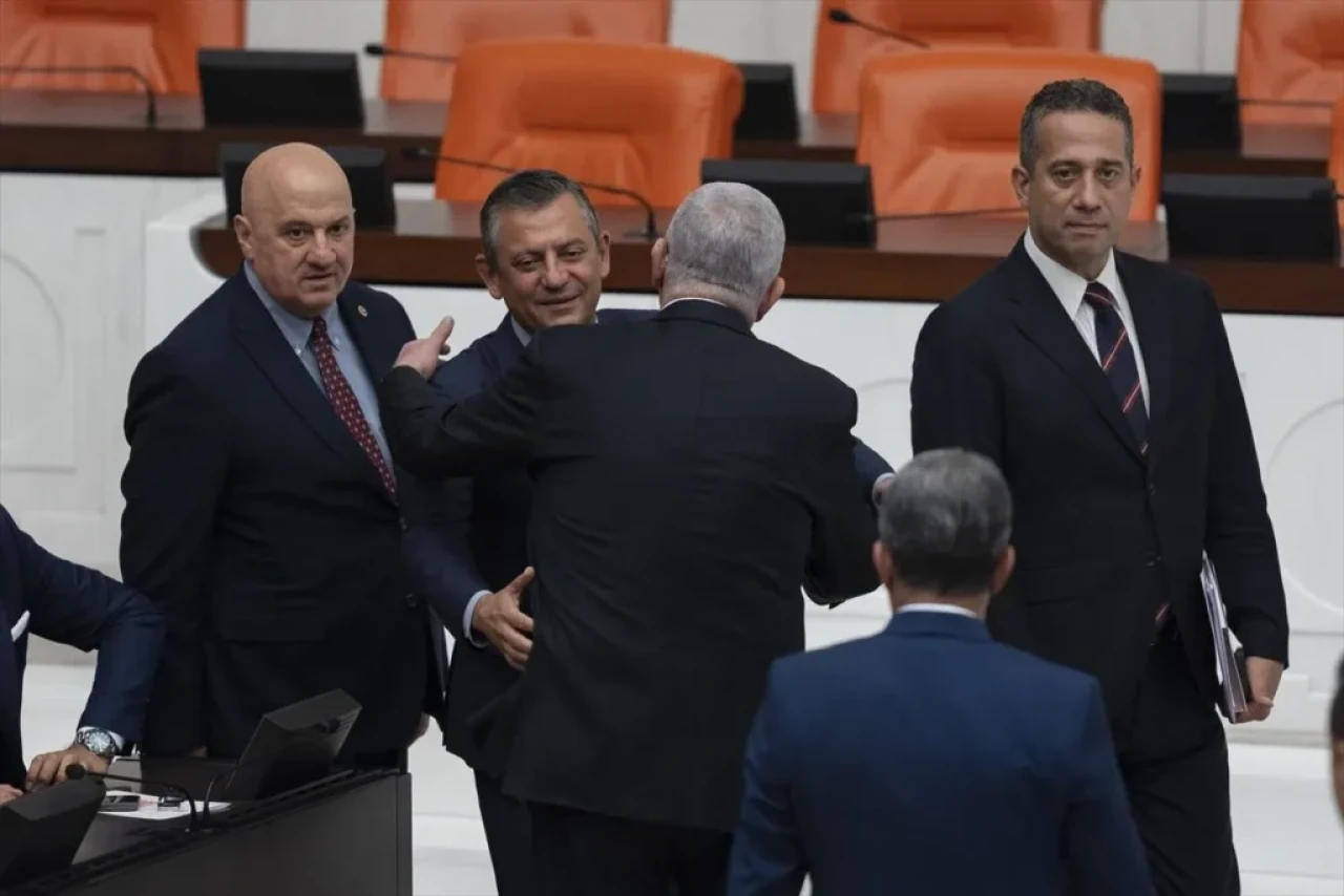 Fezleke Krizi: CHP ve İYİ Parti Milletvekilleri İçin Tezkere Mi Verildi?