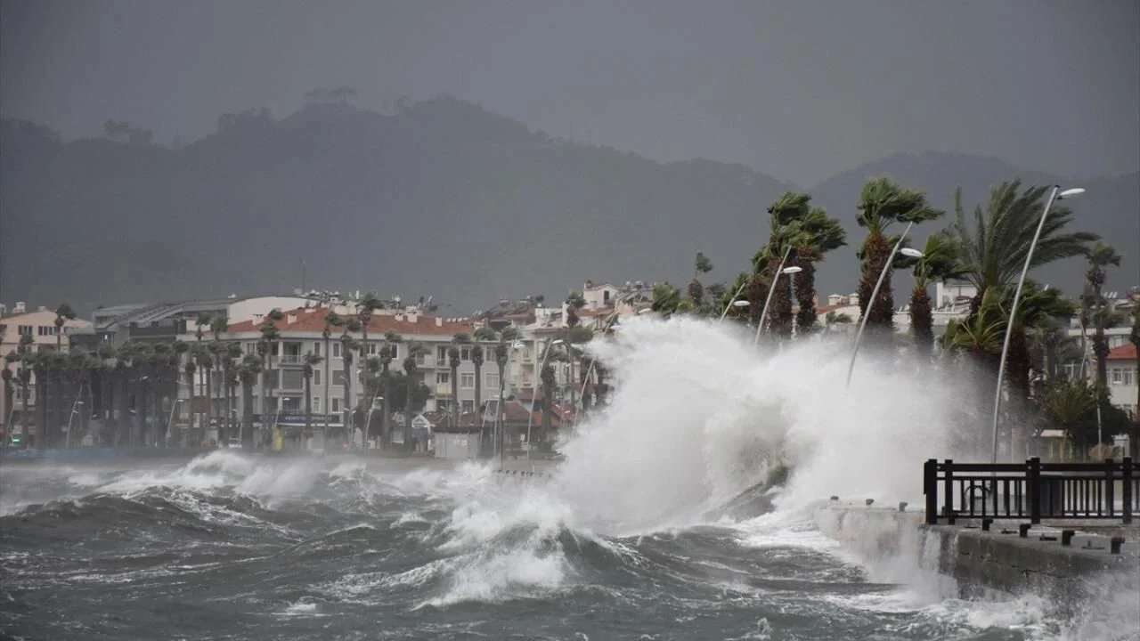 Meteorolojik Uyarı: Antalya, Isparta ve Burdur'da Yağış Bekleniyor mu, Fırtına Olacak mı?