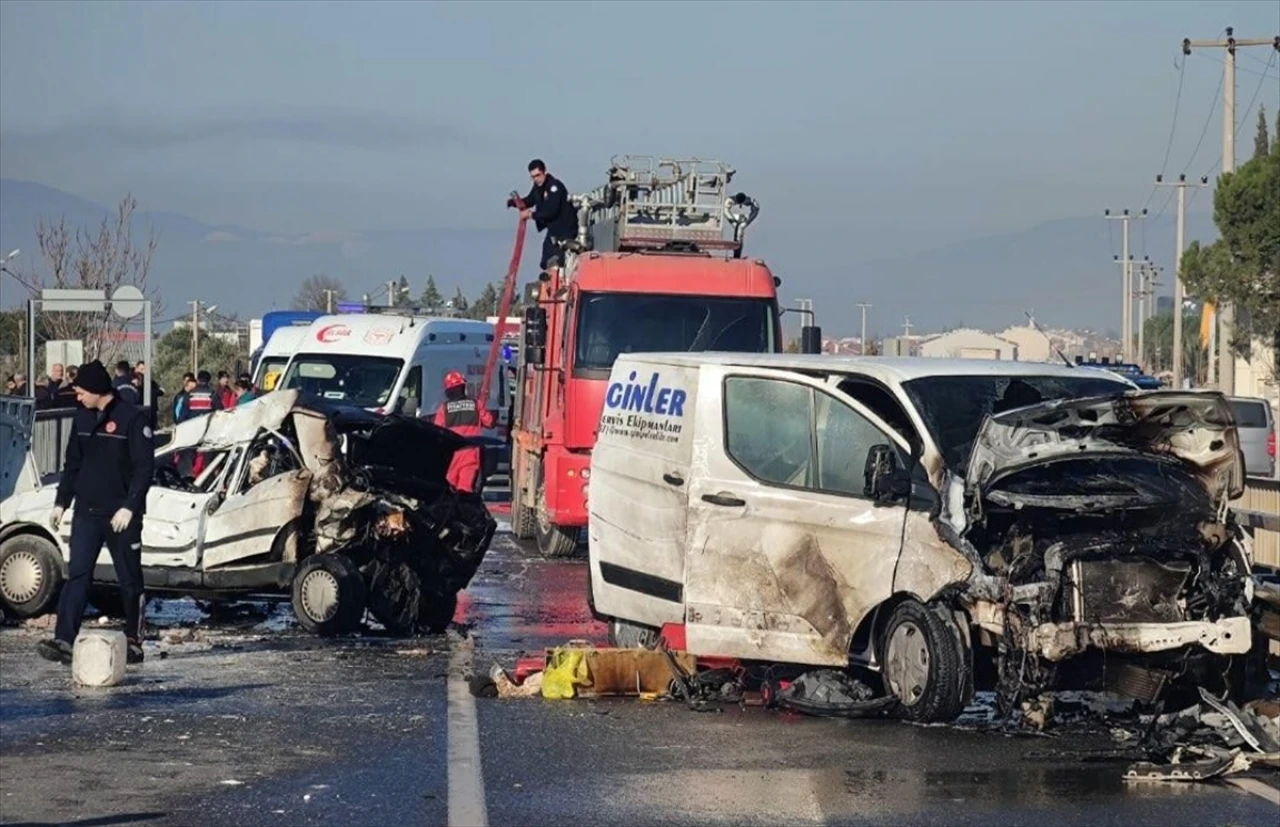 Muğla'da Zincirleme Trafik Kazası: 7 Yaralı!