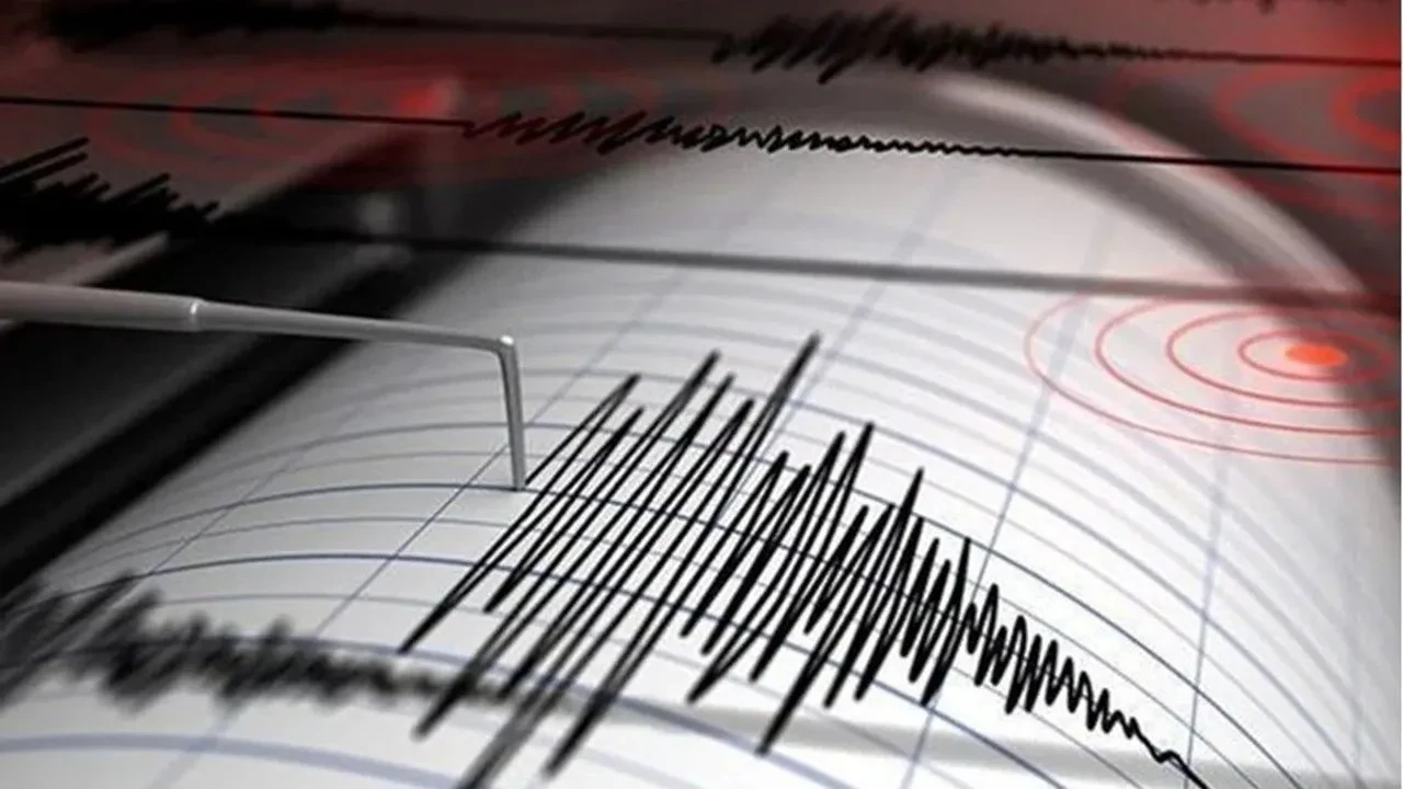 Ege’de Deprem Paniği! Datça Merkezli 4.5 Büyüklüğünde Deprem Meydana Geldi