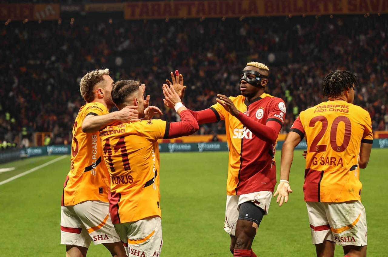 Galatasaray, Avrupa'nın Zirvesinde! Yenilmezlik Serisiyle Liverpool'u Geride Bırakıyor