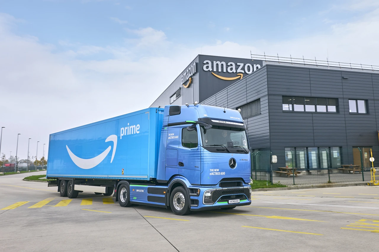 Amazon bugüne kadarki en büyük elektrikli ağır kamyon siparişini verdi