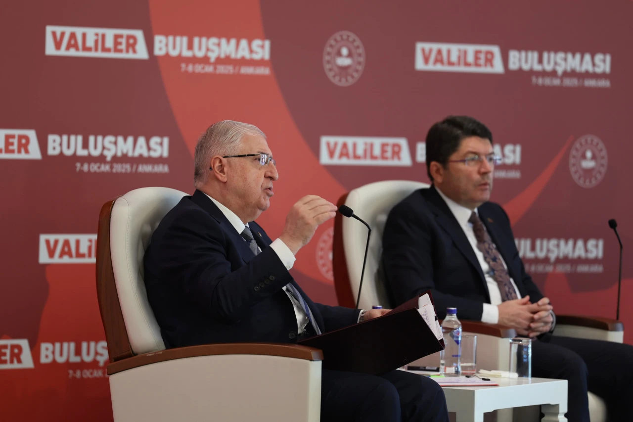 Milli Savunma Bakanı Yaşar Güler, Valiler Buluşması'nda Önemli Açıklamalarda Bulundu!