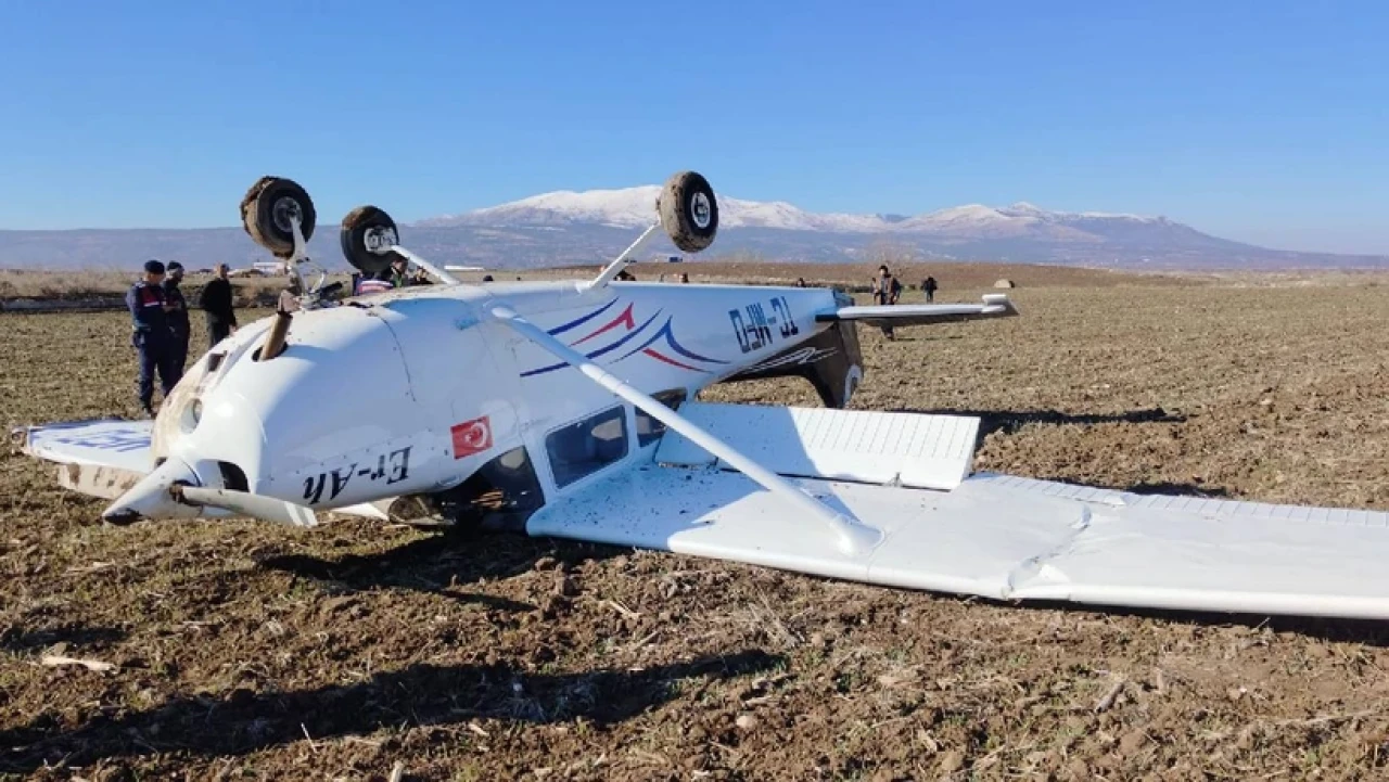 Denizli'de Eğitim Uçağı Tarlaya Düştü! Pilot Yaralı Olarak Kurtarıldı