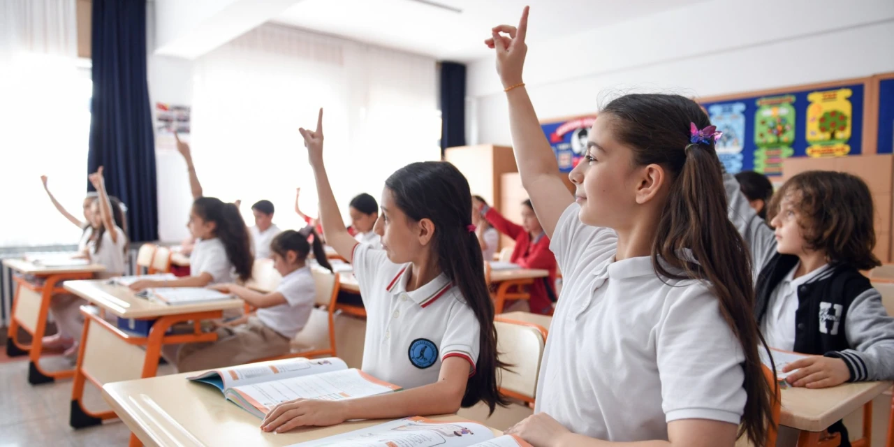 MEB'den büyük değişiklik! Şehit ve gazi çocuklarına özel okullar ücretsiz olacak