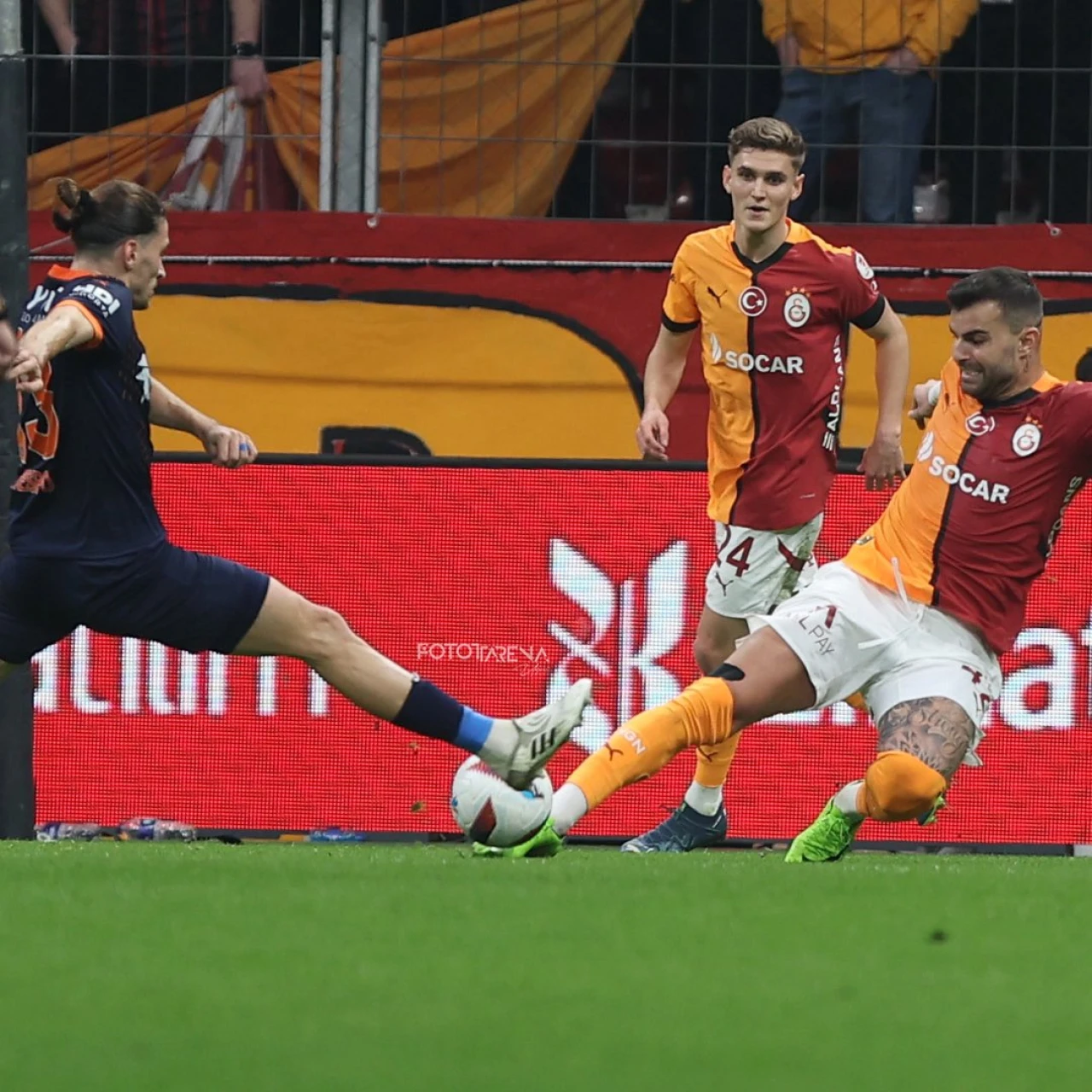 Jose Mourinho Galatasaray Başakşehir Maçındaki Faul Pozisyonunu Paylaştı! "Umarım İyisindir"