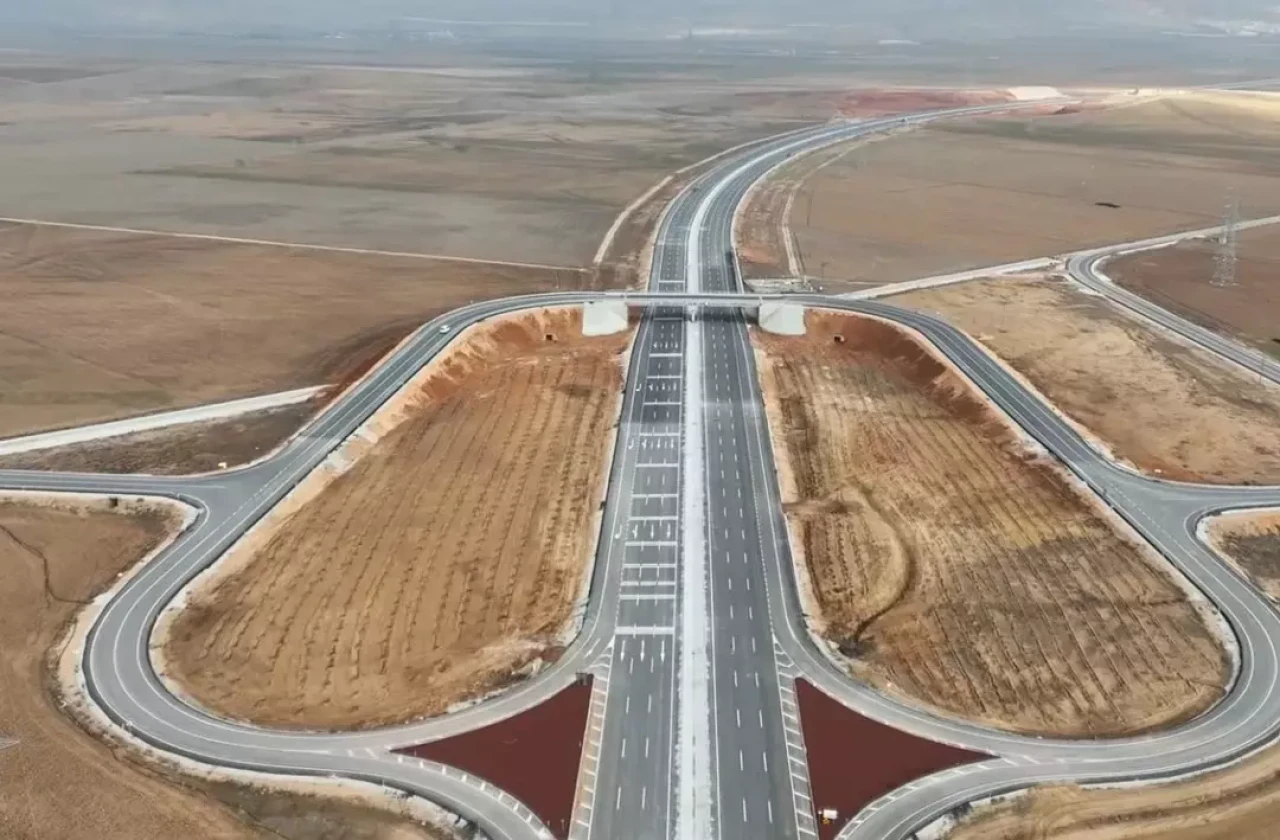 Konya Çevre Yolu İkinci Kesimi Trafiğe Açılıyor! Seyahat Süresi 17 Dakikaya Düşüyor! Yıllık 6 Milyar TL Tasarruf Sağlanacak