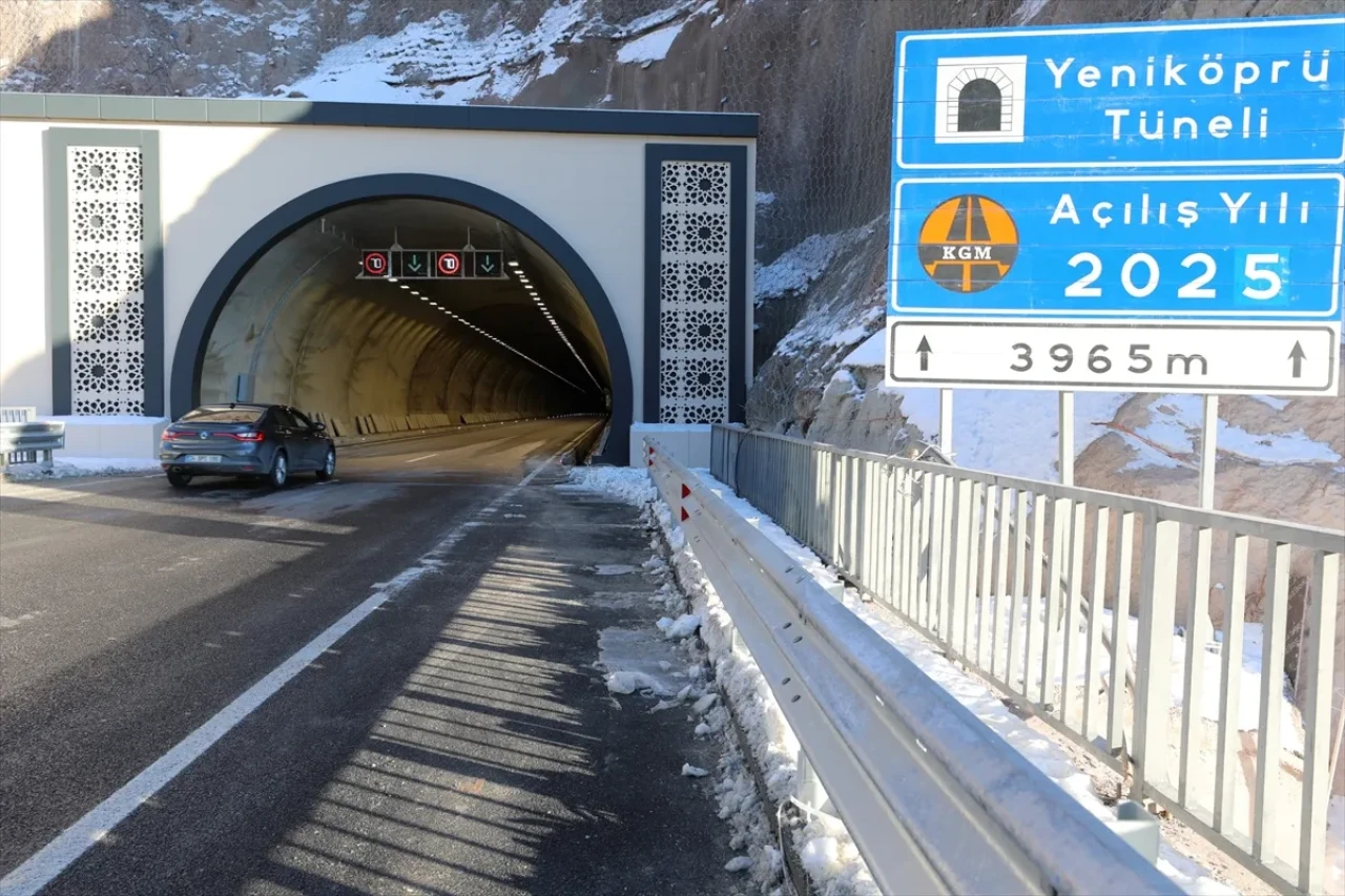 Yeniköprü Tüneli trafiğe açıldı! Seyahat süresi 22 dakikaya indi