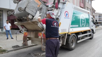 Düzce Belediyesi durmak bilmeden çalışıyor! 74 bin ton çöp toplandı