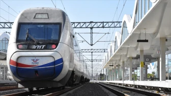 TCDD Yüksek Hızlı Tren Bilet Fiyatlarına Zam Getirdi! Yeni Fiyatlar Nedir?