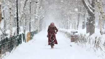 Kar ve sağanak geliyor! Meteoroloji birçok il için alarm verdi