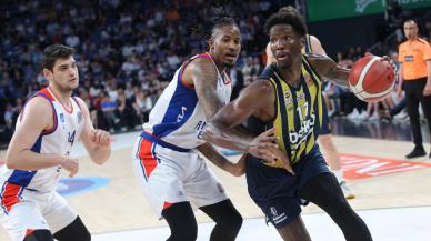 Anadolu Efes seride öne geçti