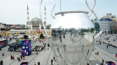 Taksim Meydanı’na dev kupa