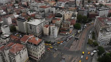 Galata Köprüsü'nde trafik yoğunluğu arttı, uzun kuyruklar oluştu