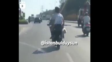 Motor üzerinde pompalı tüfekle seyahat etti!