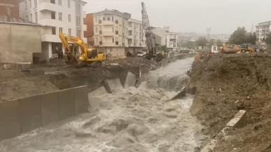 Sağanak nedeniyle dere taştı, istinat duvarı yıkıldı