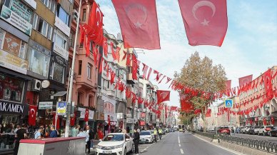 İstanbul, Cumhuriyet Bayramı için Türk bayraklarıyla süsleniyor