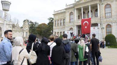 Dolmabahçe Sarayı’na ziyaretçi akını