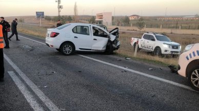 Feci kaza! Otomobiller çarpıştı: Ölü ve yaralılar var