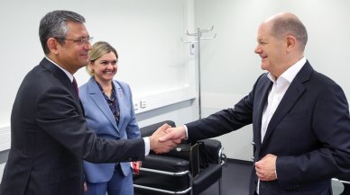 CHP Genel Başkanı Özel’in Berlin temasları: Almanya Başbakanı Olaf Scholz ile görüştü