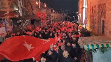 Bursa'da şehitler için gece yarısı yürüyüş düzenlendi