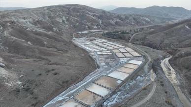 Sivas'ta iyotlu kaynak tuzu üretim hasadı devam ediyor