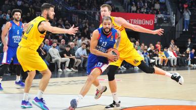 Anadolu Efes, Barcelona'yı devirdi!