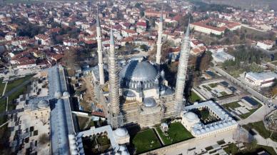 Selimiye Camisi'nin 594 penceresi yenilendi