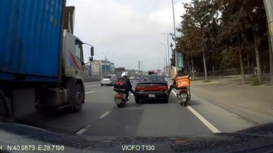 Yakıtı biten sürücünün imdadına motosikletliler yetişti