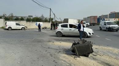 Esenyurt'ta kaza: Araç savrularak takla attı