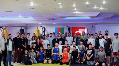 Kick boks dünya şampiyonu, Bursalı gençlerle buluştu