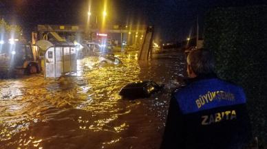 Hatay'da yaşanan selde mahsur kalan 75 kişi kurtarıldı