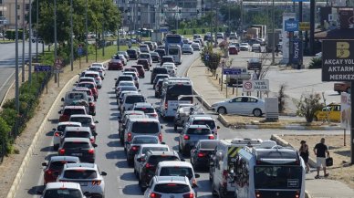 Kuzey Ege'de trafikte bayram yoğunluğu