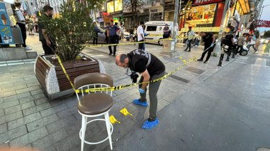 Avcılar'da panik anları: Havaya rastgele 6 el ateş edip kaçtı