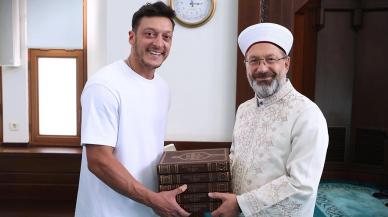 Diyanet İşleri Başkanı Ali Erbaş'tan Mesut Özil'e teşekkür: Kitaplar hediye etti