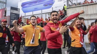 Galatasaraylı taraftarlar derbi için yola çıktı