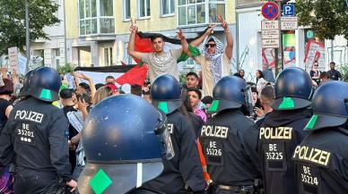 Alman polisi, Filistin gösterisinde 10 yaşındaki çocuğu gözaltına aldı!