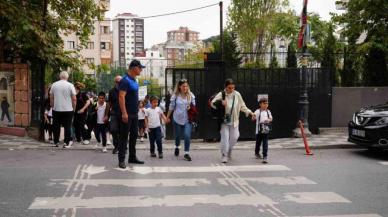 Maltepe Belediyesi'nden okul önlerine zabıta uygulaması!