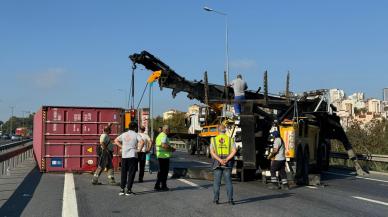 D-100 Karayolu'nda kaza: TIR devrildi, yol trafiğe kapatıldı