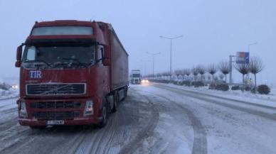 TIR ve kamyonların İstanbul'a girişi durduruldu