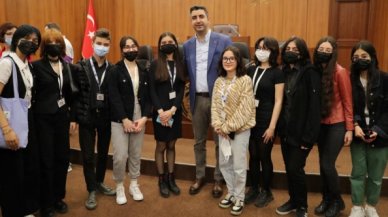 Avrupalı Erasmus öğrencileri, sosyal sorumluluk projesi İçin Kartal’da