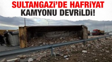 Sultangazi’de hafriyat kamyonu devrildi