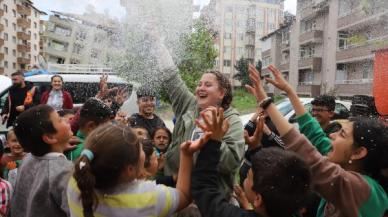 Kartal Belediyesi, Hatay’da çocuk şenlikleri düzenliyor