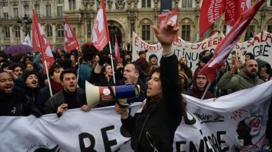 Fransa'da emeklilik reformunun onaylanmasına tepki